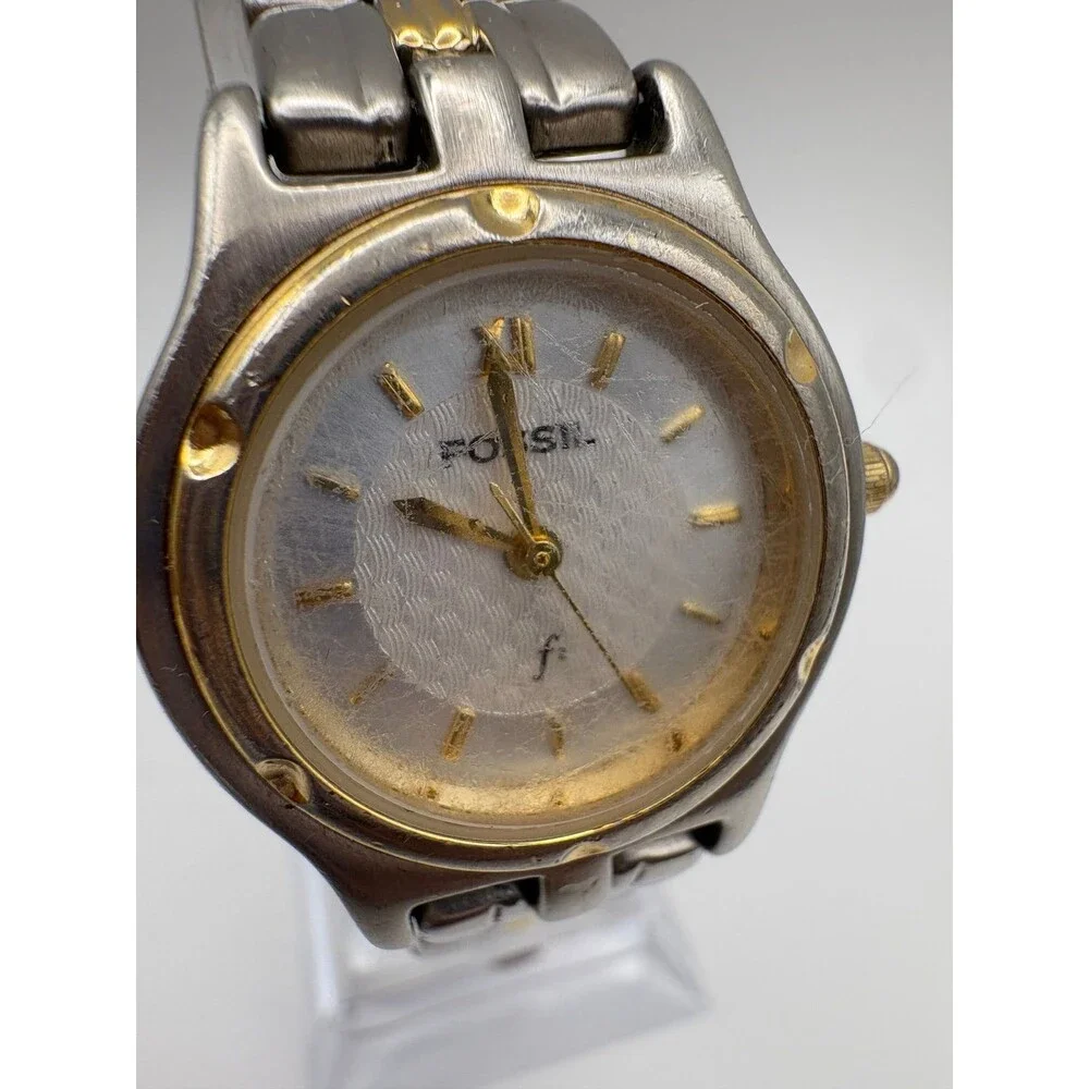 Fossil vintage women